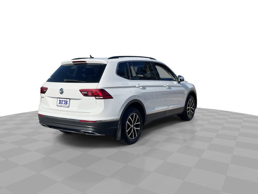 Used 2021 Volkswagen Tiguan SE w/ Panoramic Sunroof Package image 8