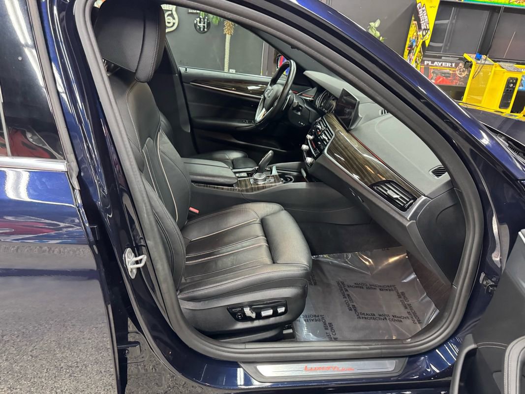 Used 2019 BMW 540i xDrive w/ Convenience Package image 19