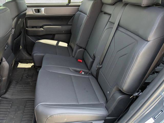 Used 2026 Hyundai Santa Fe SEL FWD image 17