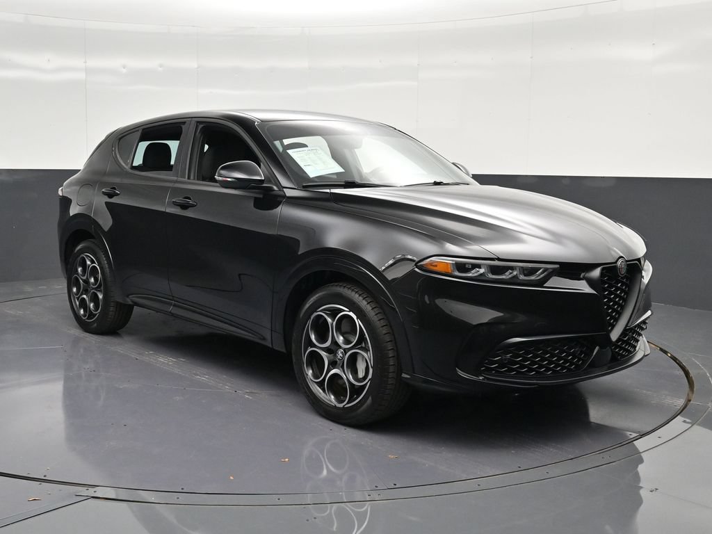 Used 2025 Alfa Romeo Tonale AWD/4WD image 5
