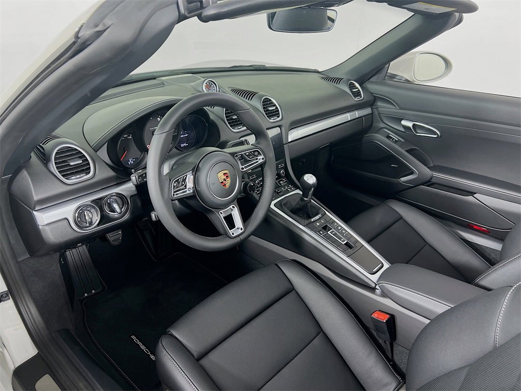 New 2025 Porsche 718 Boxster image 4