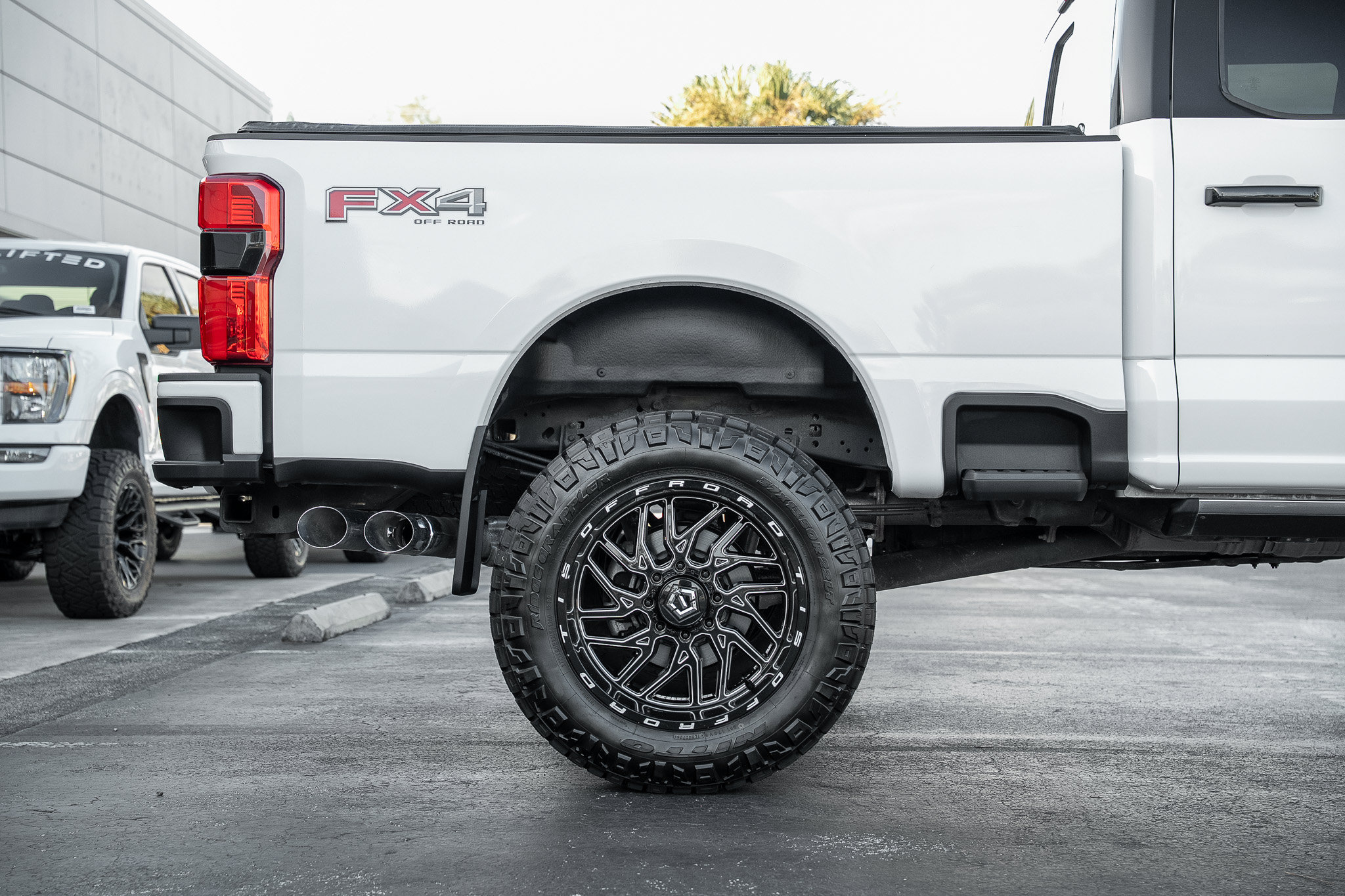 Used 2025 Ford F250 Platinum AWD/4WD image 29