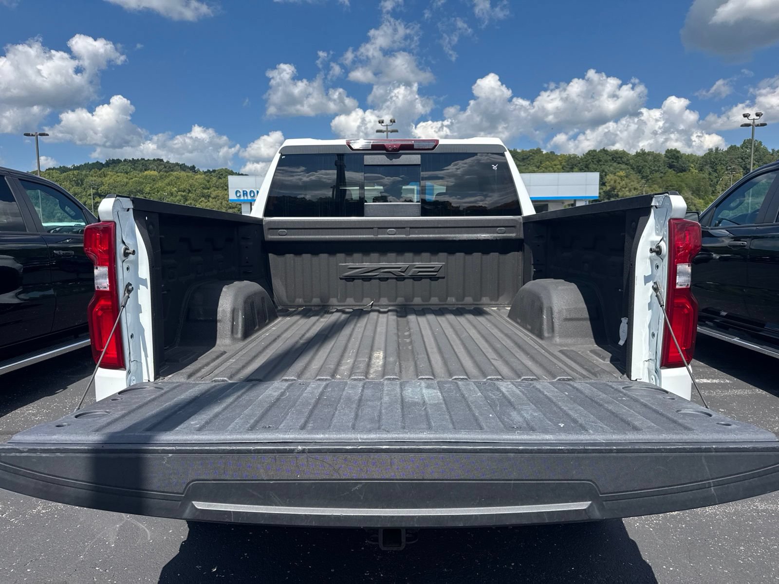 Used 2024 Chevrolet Silverado 1500 ZR2 w/ Technology Package AWD/4WD image 14