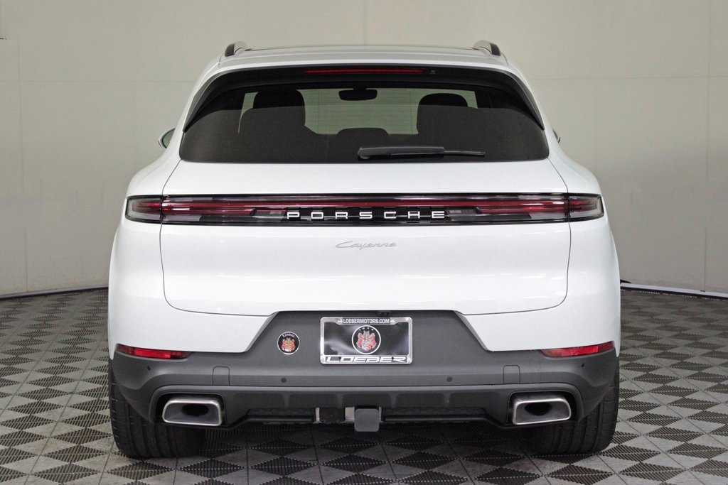 Used 2025 Porsche Cayenne image 6