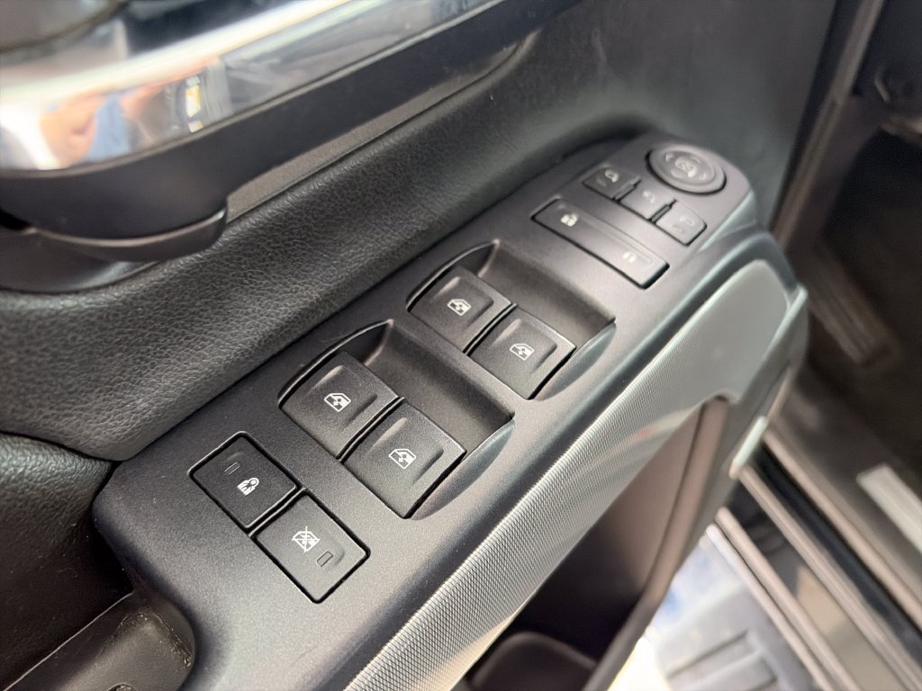 Used 2016 Chevrolet Silverado 2500 LTZ w/ Duramax Plus Package AWD/4WD image 10