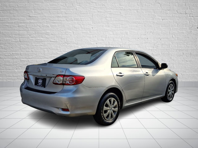 Used 2011 Toyota Corolla LE w/ Preferred Accessory Pkg FWD image 6