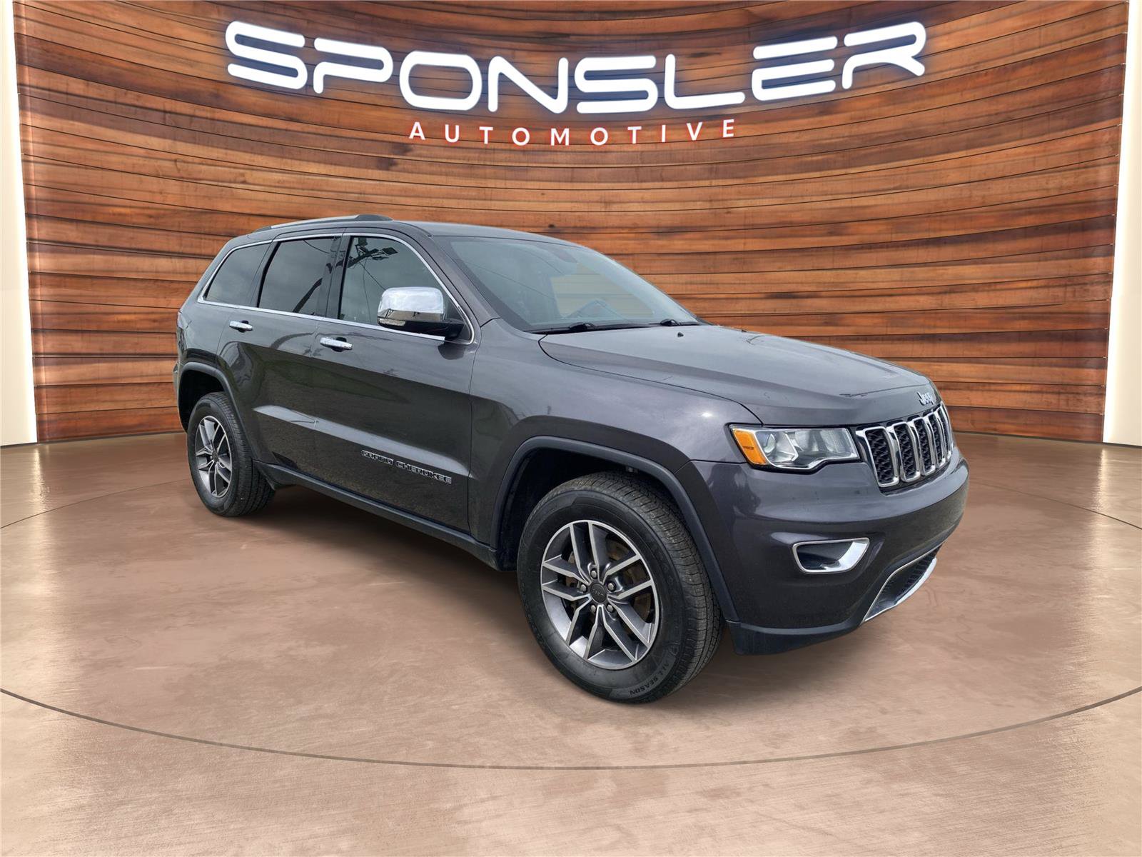 Used 2020 Jeep Grand Cherokee Limited AWD/4WD image 9