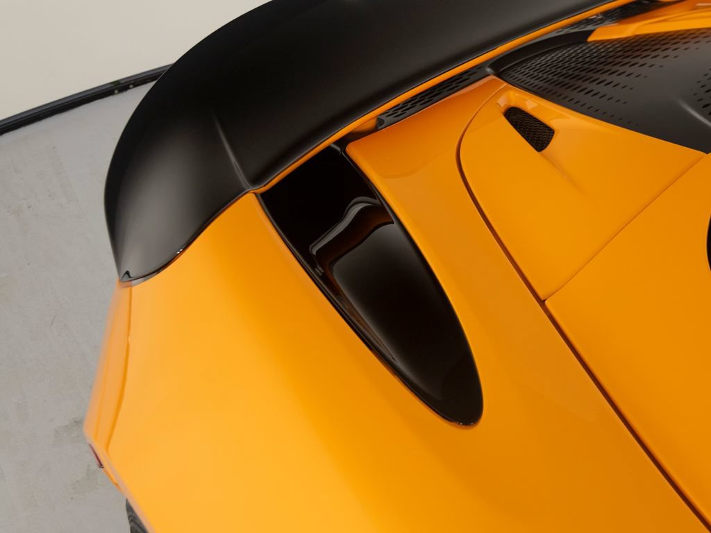 Used 2024 McLaren 750S Spider RWD image 43
