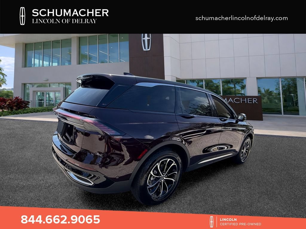 Used 2024 Lincoln Nautilus Premier AWD/4WD image 7