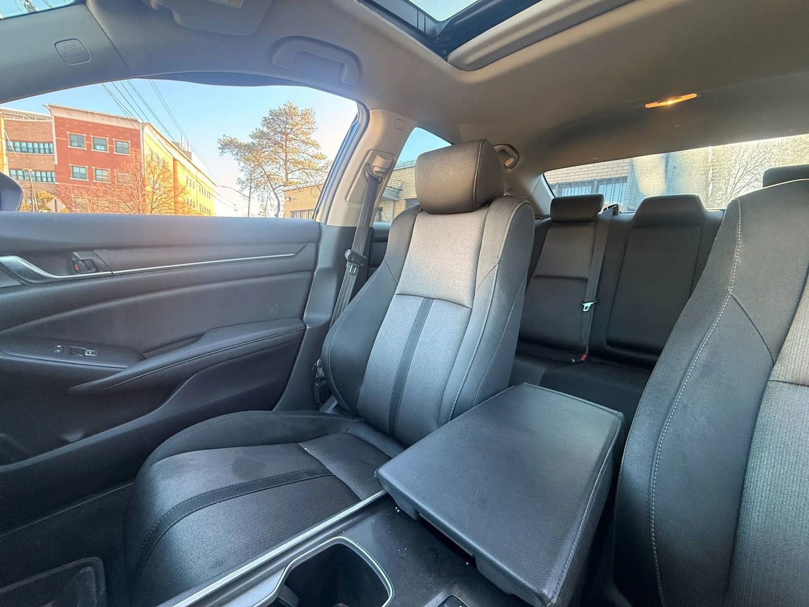 Used 2020 Honda Accord EX image 25