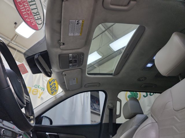 Certified 2022 Kia Telluride SX w/ SX Prestige Package image 19