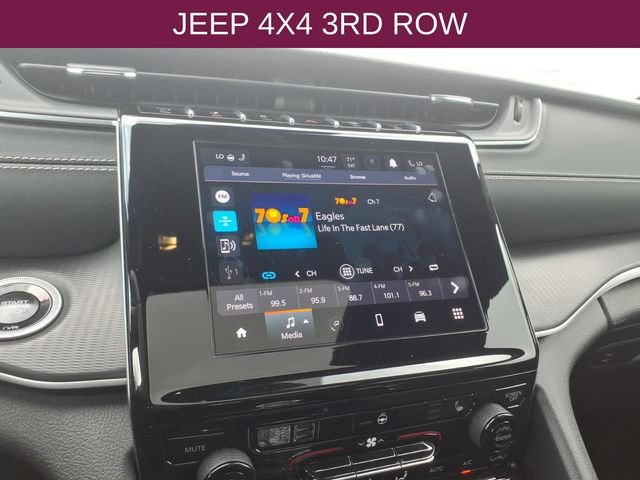 Used 2024 Jeep Grand Cherokee L Altitude AWD/4WD image 16