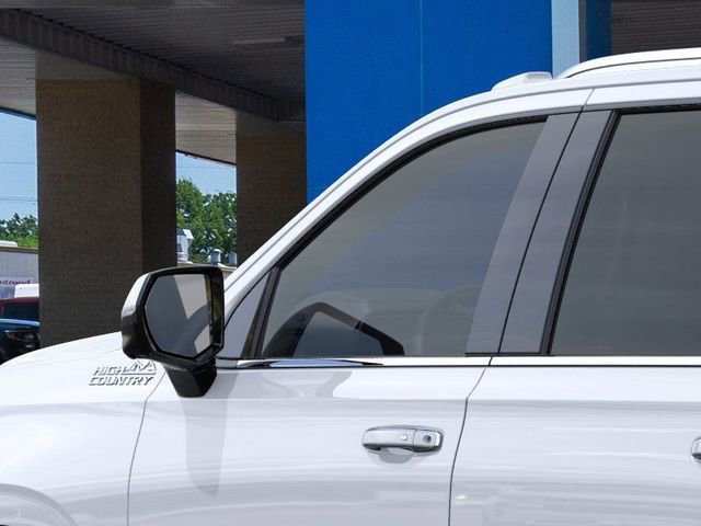 New 2026 Chevrolet Suburban High Country image 12