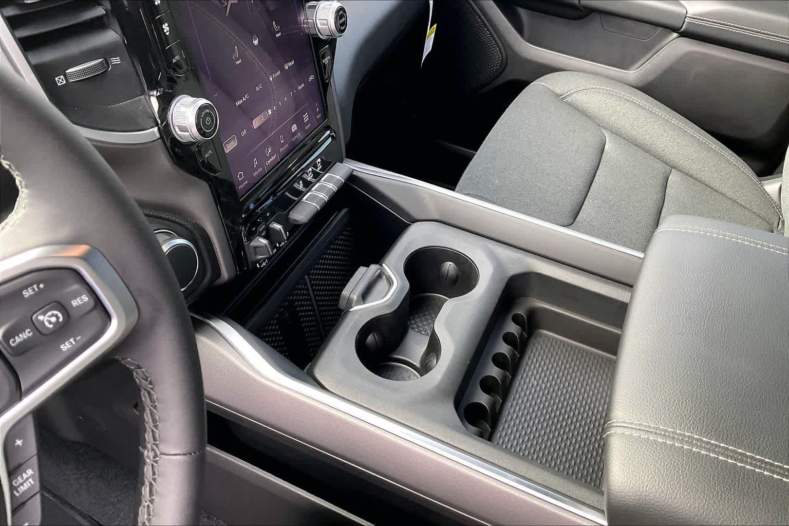 New 2026 RAM 1500 Big Horn AWD/4WD image 7