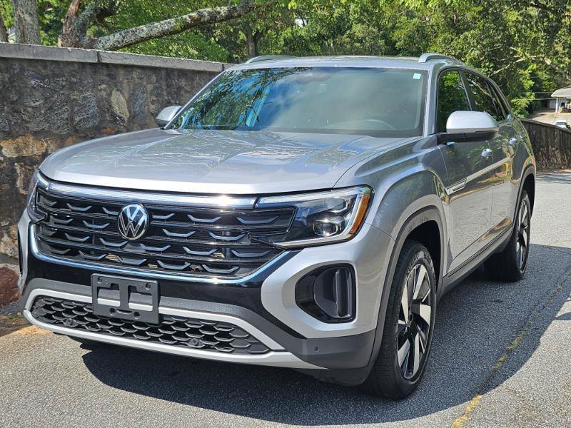 Used 2024 Volkswagen Atlas Cross Sport SE AWD/4WD image 13