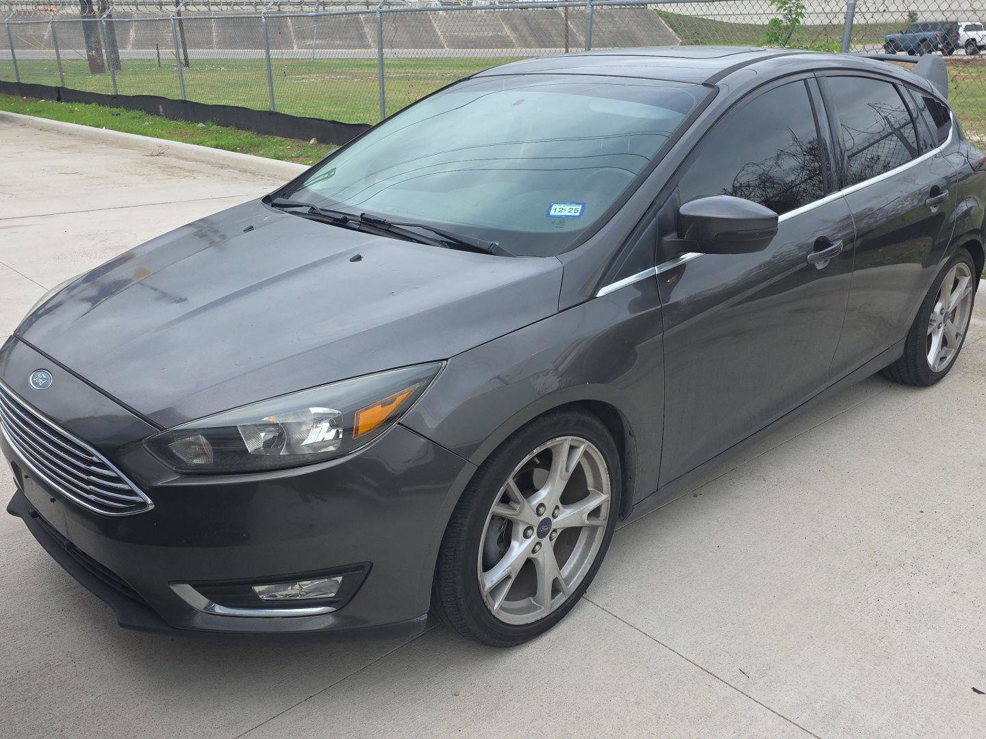 Used 2015 Ford Focus Titanium image 1