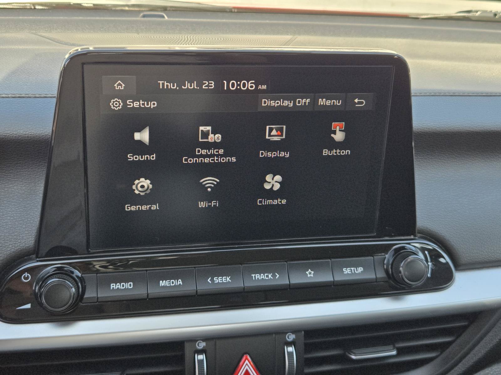 Used 2023 Kia Forte LXS w/ LXS Technology Package FWD image 7