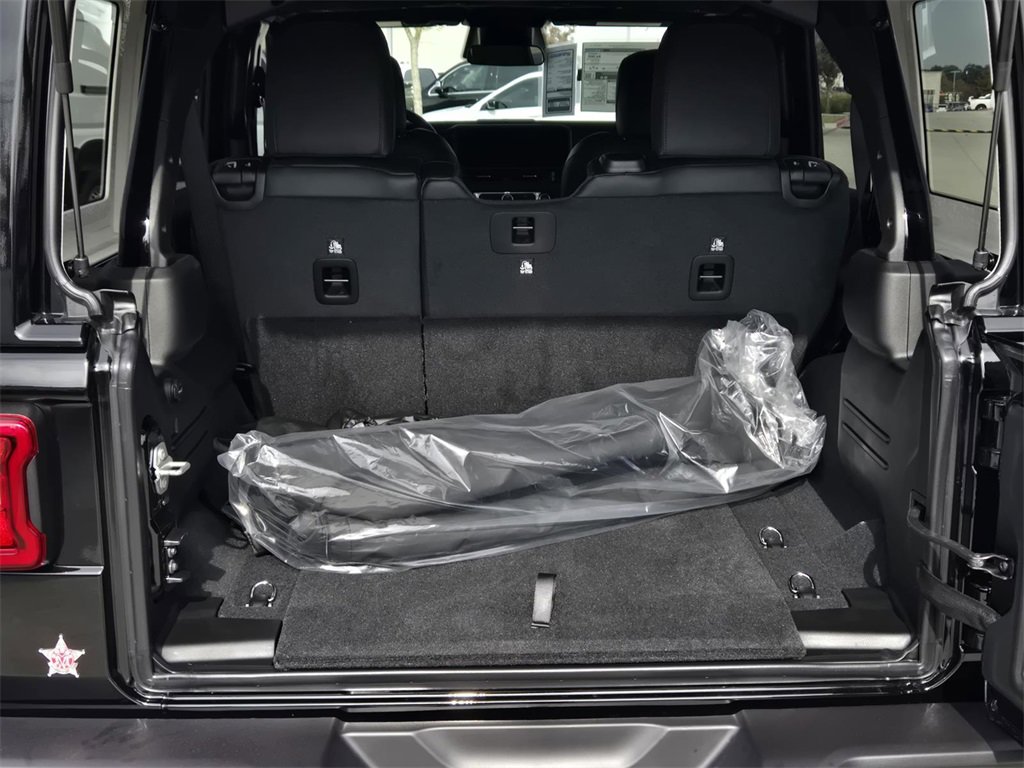 New 2026 Jeep Wrangler Unlimited Rubicon image 10