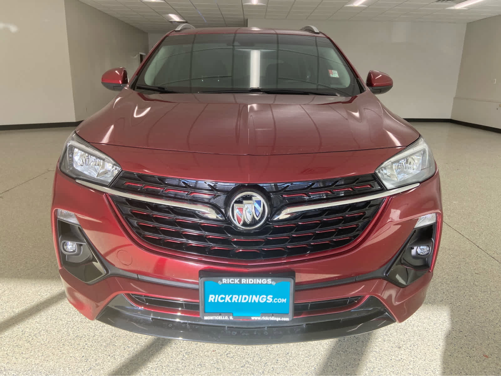 Used 2022 Buick Encore GX Select w/ Sport Touring Package image 2