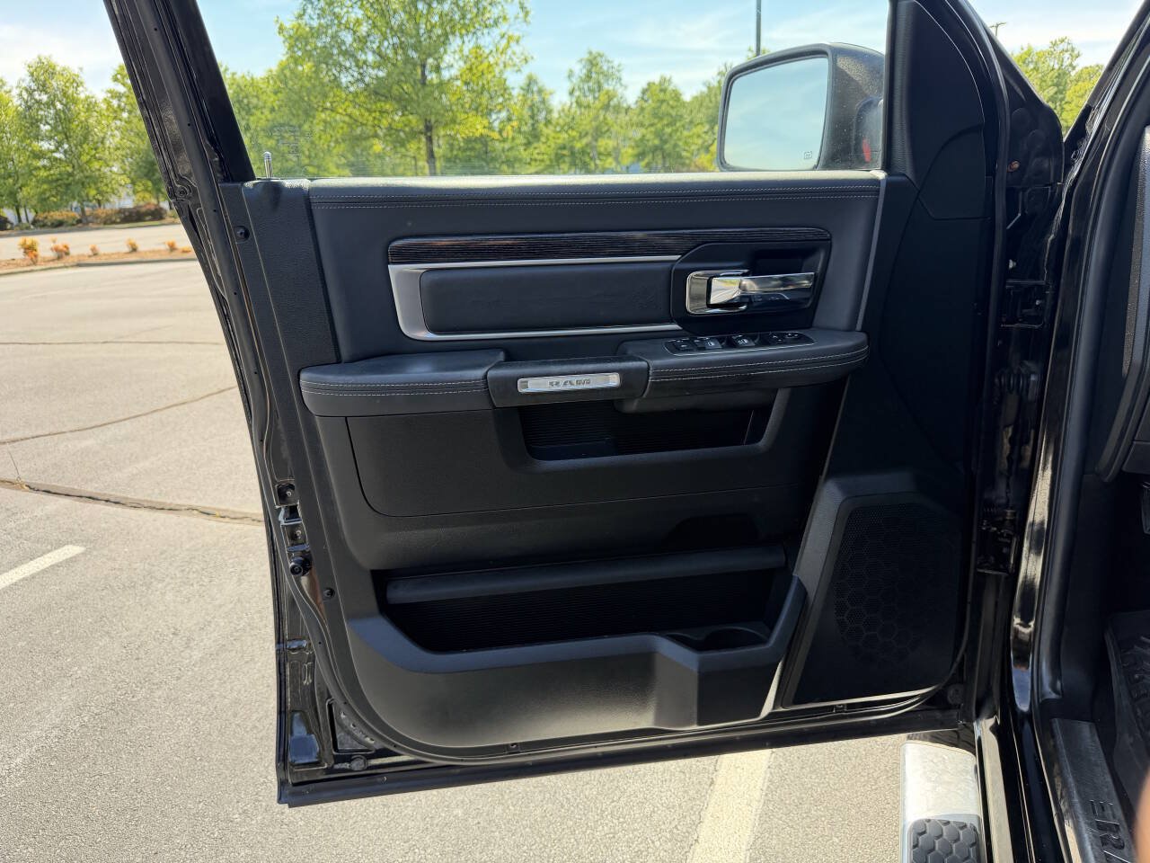 Used 2014 RAM 1500 Limited AWD/4WD image 14