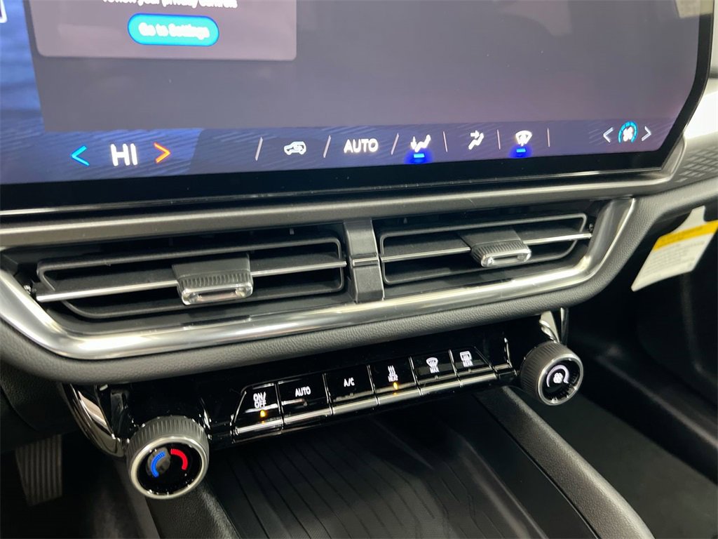 New 2026 Chevrolet Equinox EV LT image 16