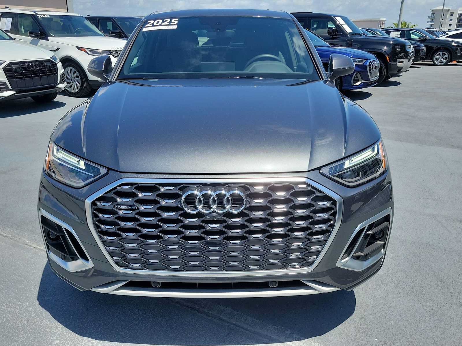 Certified 2025 Audi Q5 2.0T Premium AWD/4WD image 9