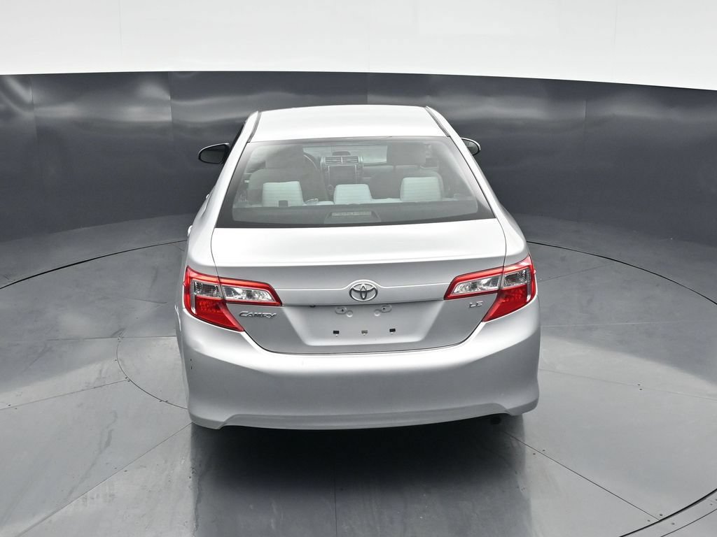Used 2014 Toyota Camry LE FWD image 34