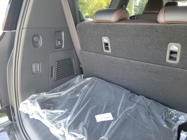 New 2026 Nissan Armada SL w/ Captain's Chari Seat Package image 34