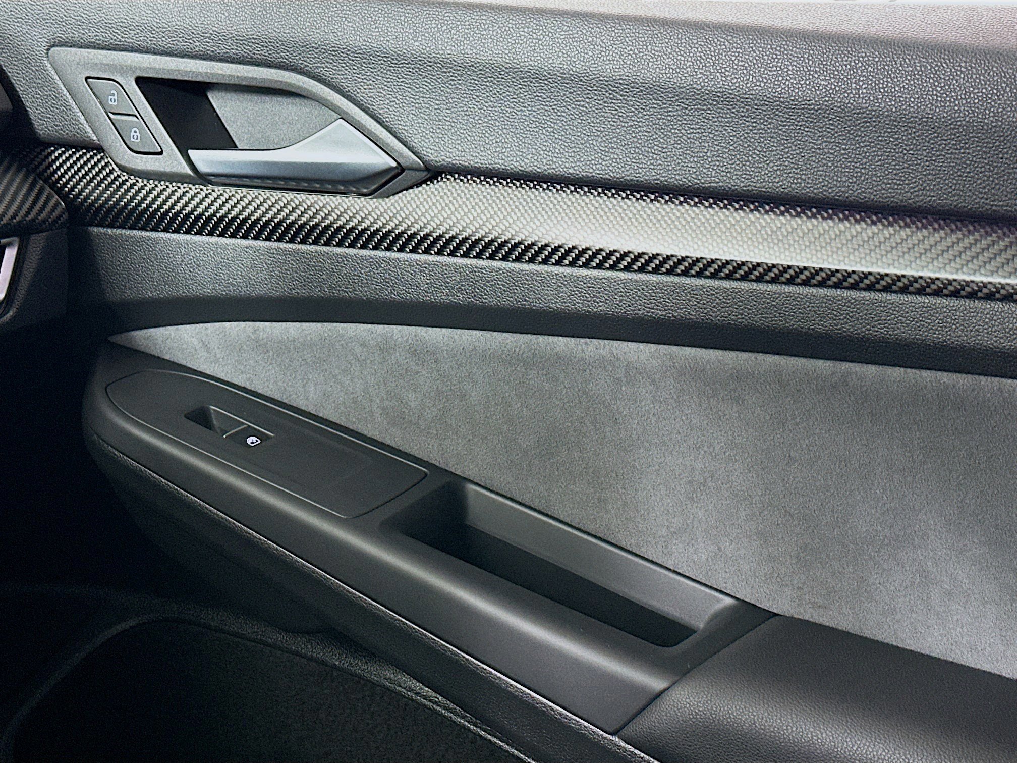 Used 2025 Volkswagen Golf R Black Edition w/ Euro Stye Package image 17