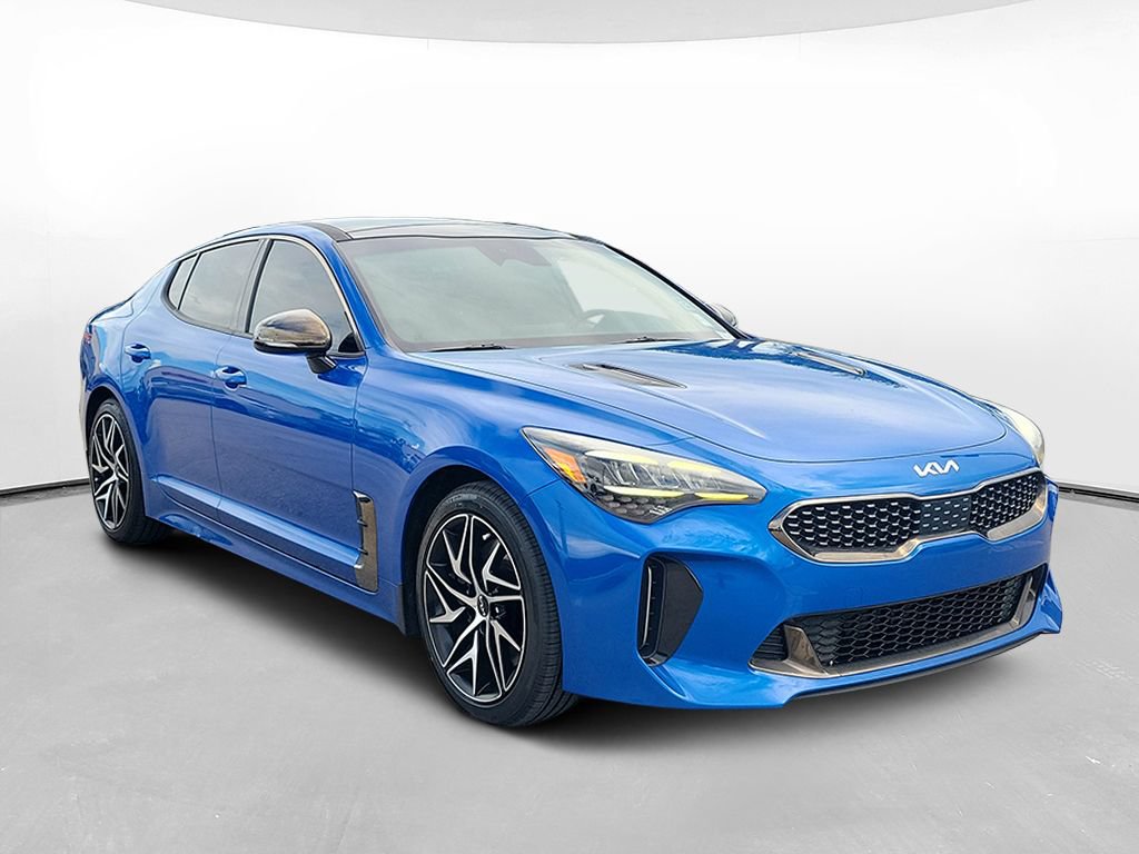 Used 2022 Kia Stinger GT-Line w/ Sun & Sound Package RWD image 3