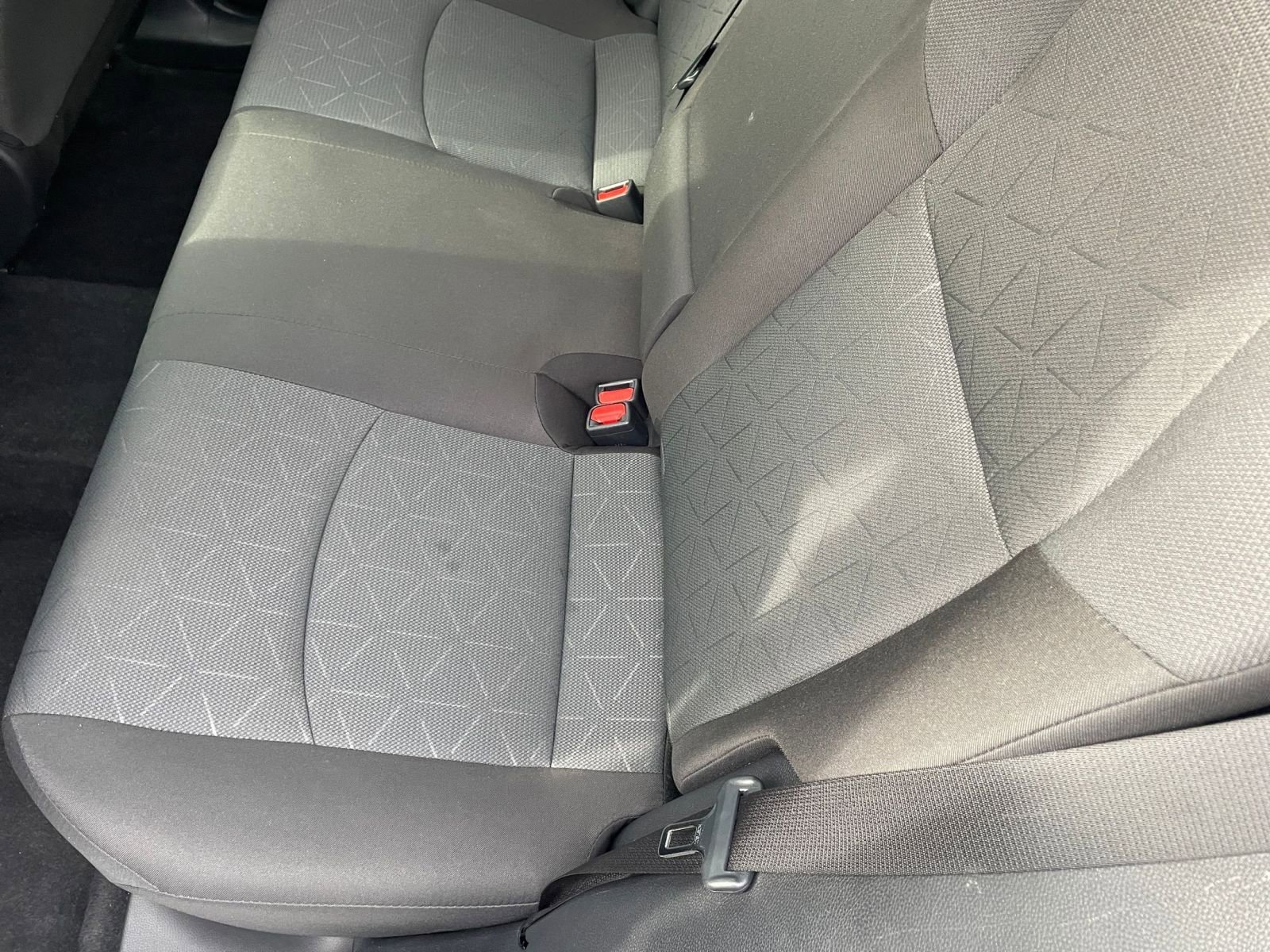 Used 2025 Toyota RAV4 XLE image 39