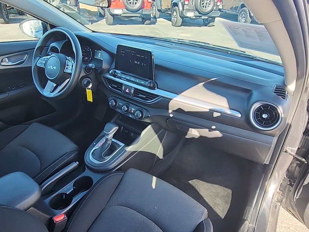 Used 2024 Kia Forte LXS image 28