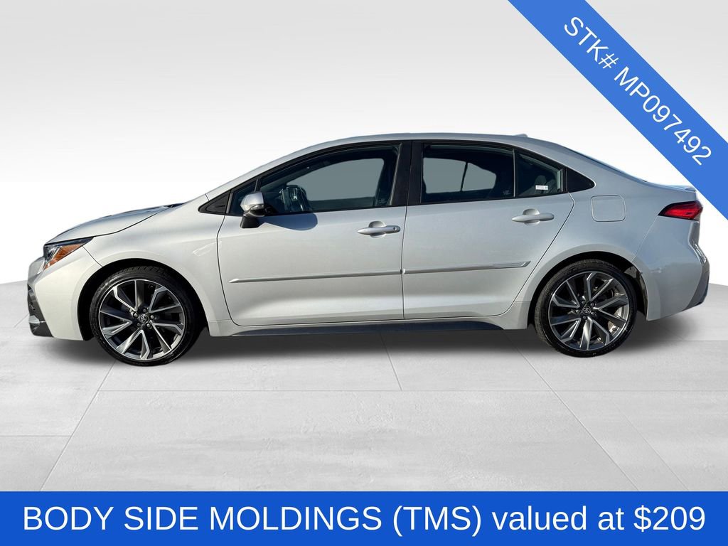 Used 2021 Toyota Corolla SE w/ SE Premium Package image 4
