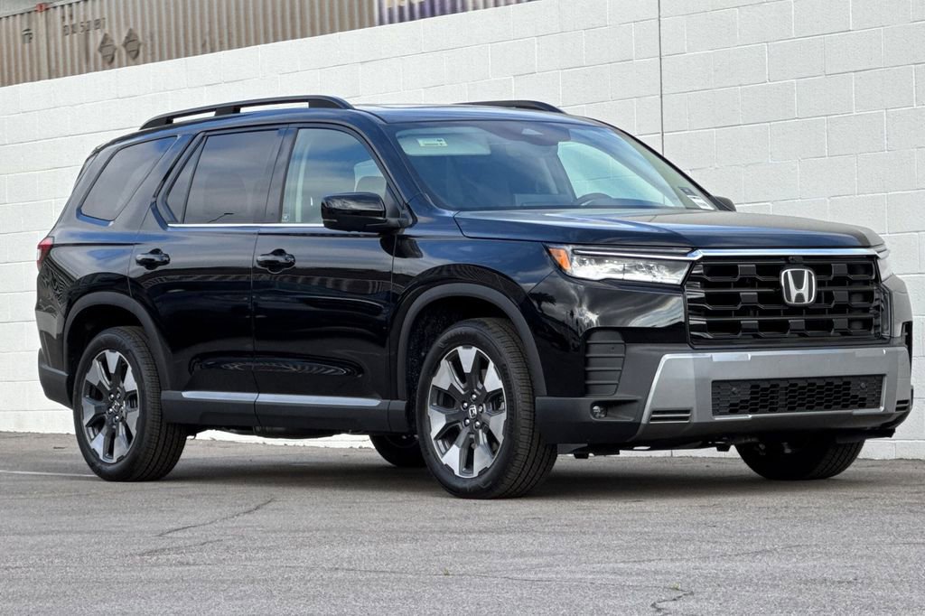 New 2026 Honda Pilot Touring image 2