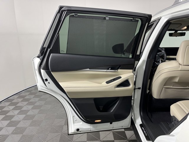 Used 2023 INFINITI QX60 Sensory w/ Vision Package image 39