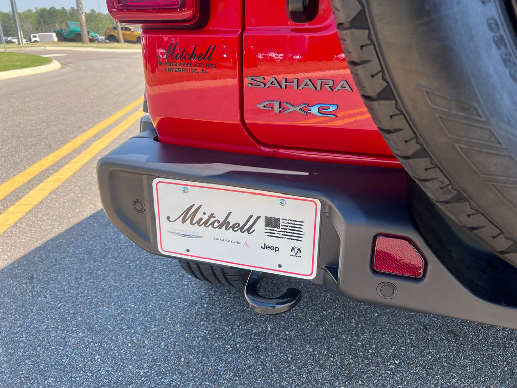 Used 2025 Jeep Wrangler Sahara w/ Safety Group image 10