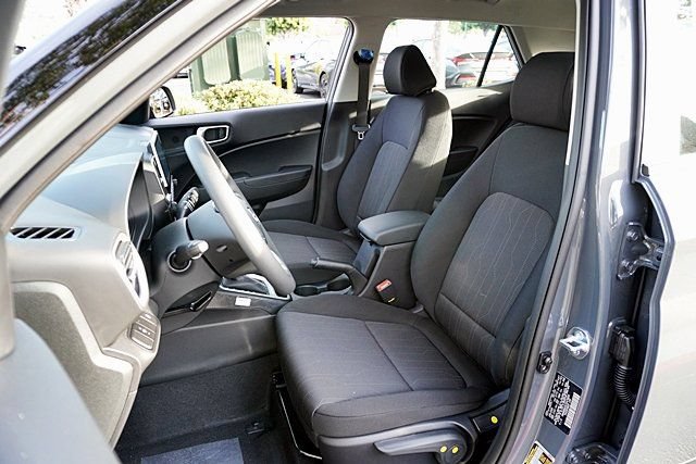 New 2026 Hyundai Venue SE FWD image 18