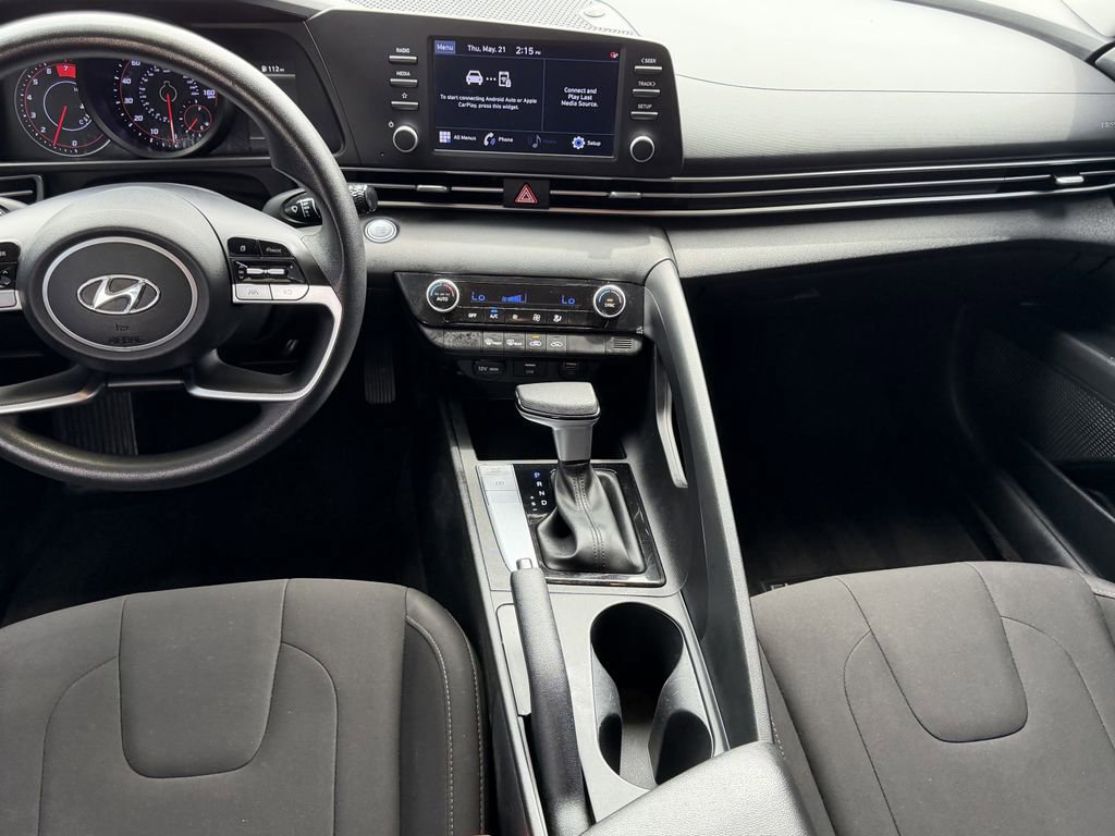 Used 2023 Hyundai Elantra SEL w/ Cargo Package FWD image 16