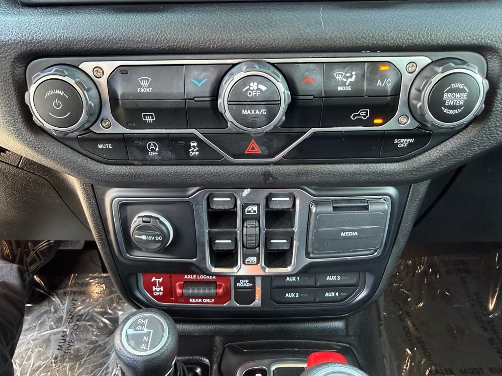 Used 2025 Jeep Wrangler Willys image 35