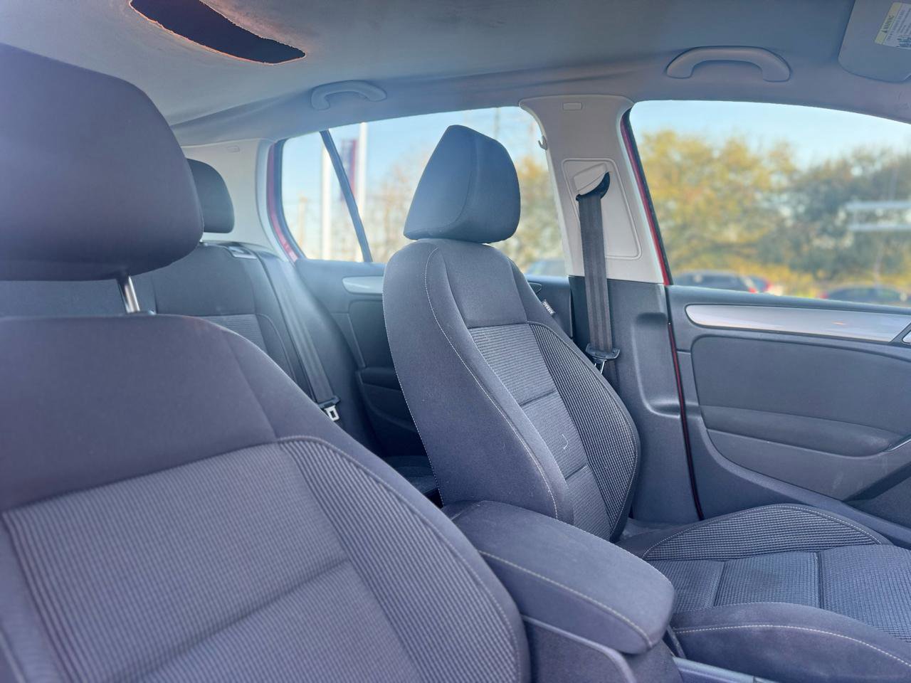 Used 2013 Volkswagen Golf 2.5L Conv & Sunroof 4 Door PZE image 44