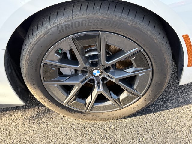 Used 2025 BMW i4 eDrive40 w/ Premium Package RWD image 4