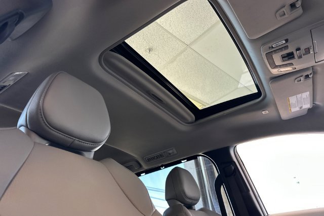 Certified 2026 Toyota Sienna XLE FWD image 23