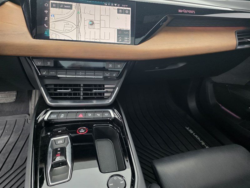 Used 2023 Audi e-tron GT Prestige AWD/4WD image 37