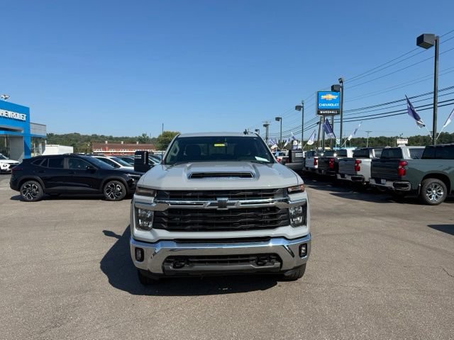 Used 2024 Chevrolet Silverado 2500 LT w/ All Star Edition AWD/4WD image 2