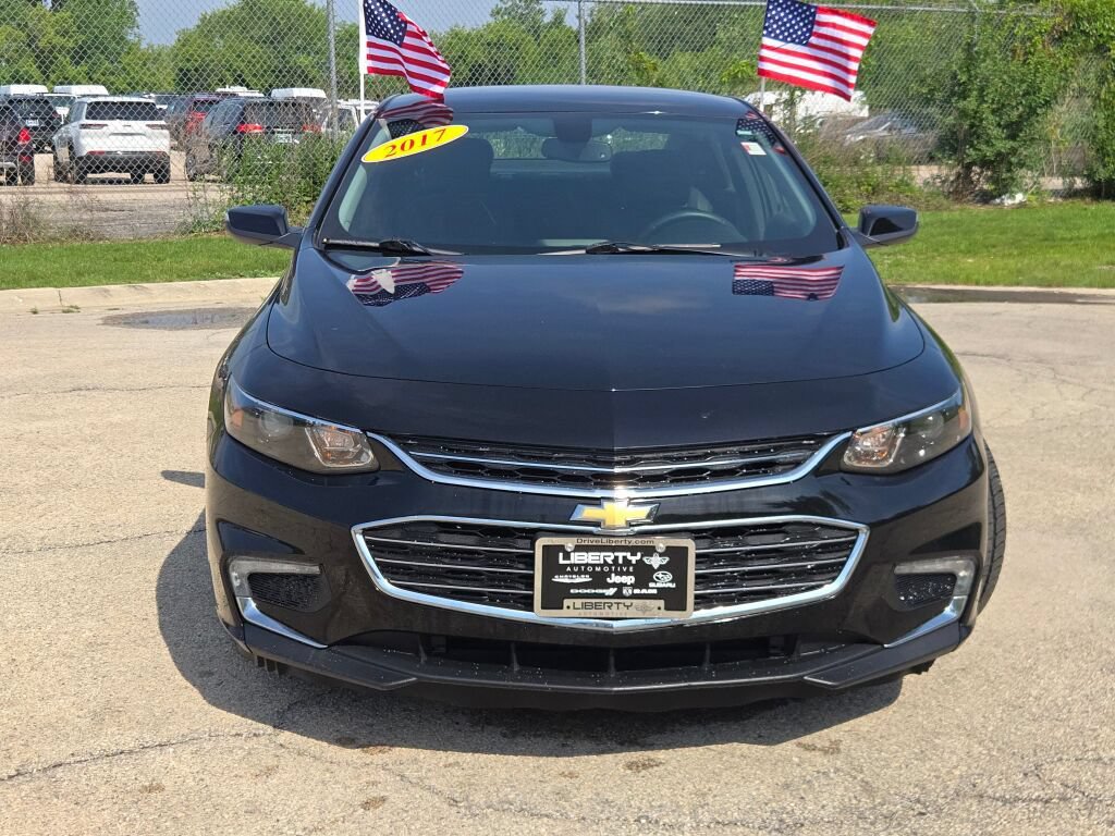 Used 2017 Chevrolet Malibu LT FWD image 4