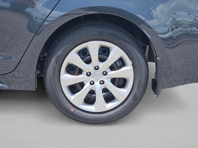 Used 2025 Toyota Corolla LE FWD image 9