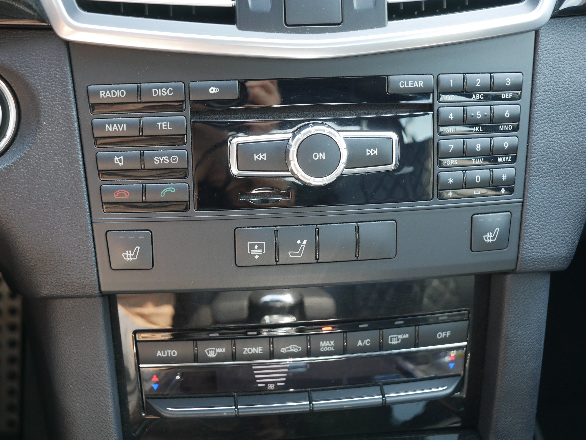 Used 2013 Mercedes-Benz E 350 4MATIC Sedan image 23