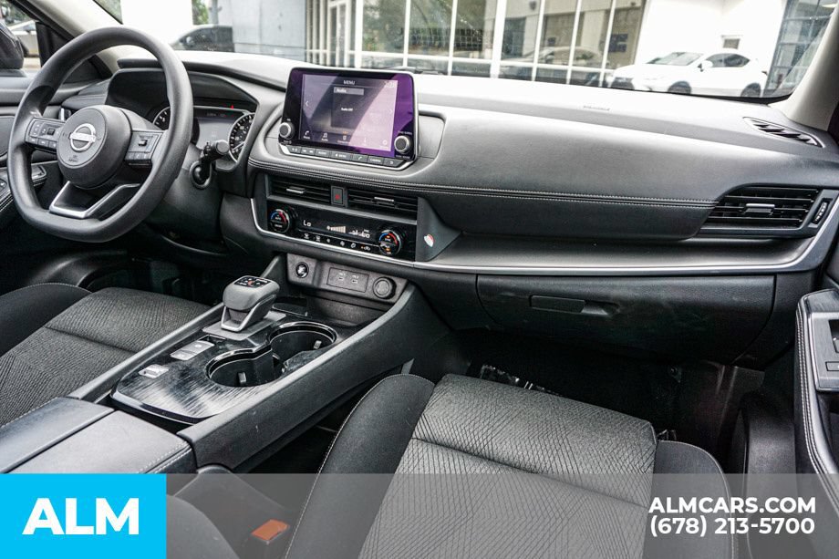 Used 2024 Nissan Rogue SV FWD image 23