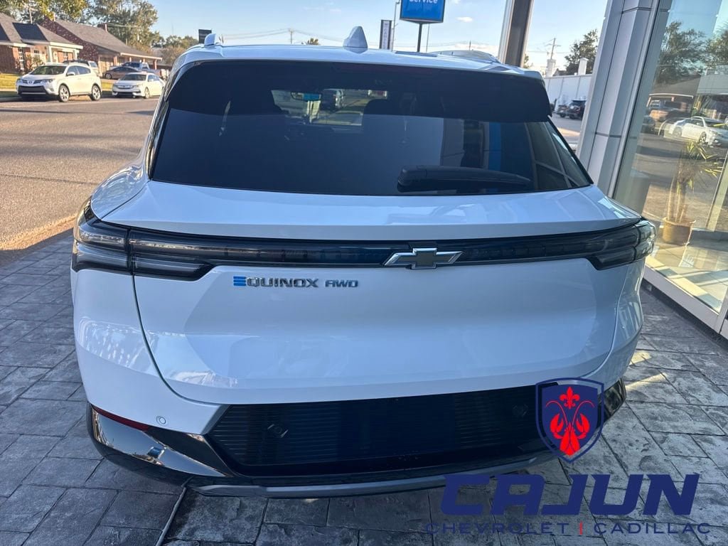 New 2026 Chevrolet Equinox EV LT w/ Convenience Package II AWD/4WD image 14