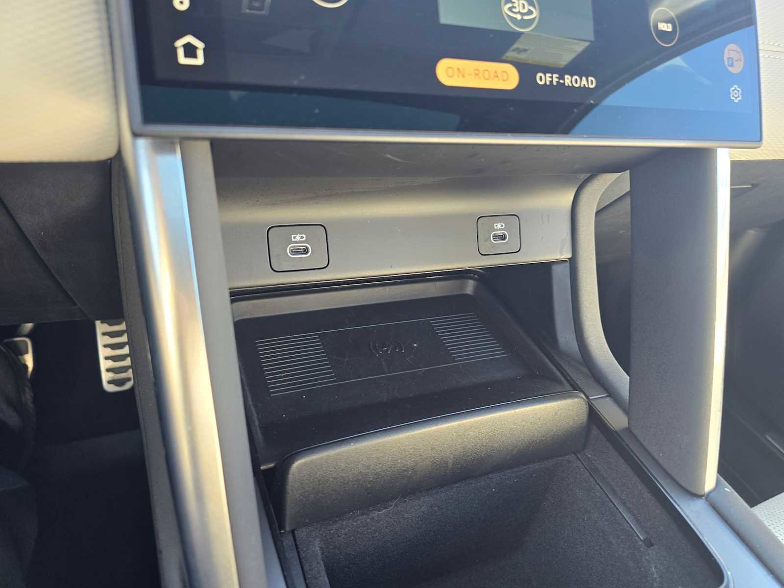 Used 2025 Land Rover Discovery Sport Dynamic SE image 30